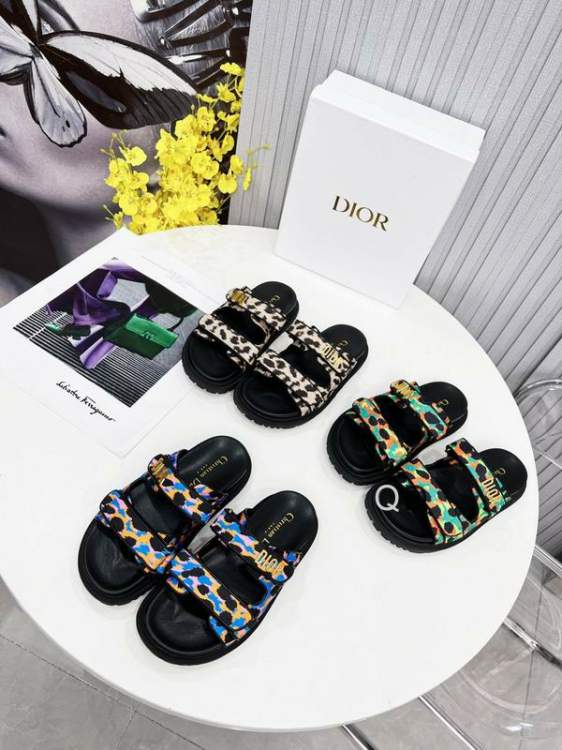 Picture of Dior Shoes _SKUDiorsz35-423CGDT09063347